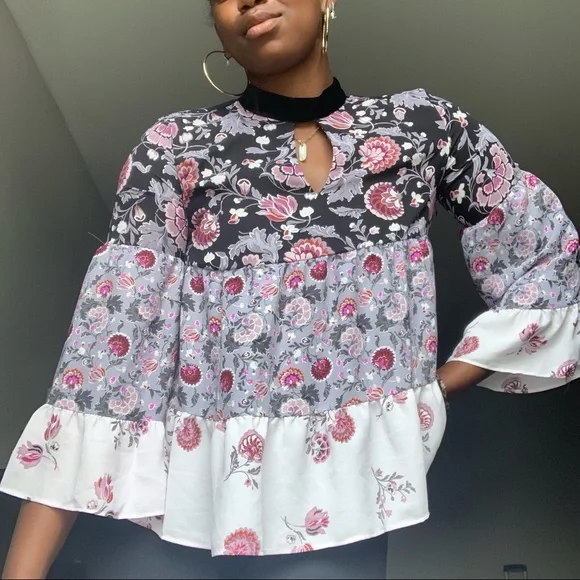 ❌SOLD❌Loft Floral Lavender & Black Tiered Blouse Size XS - Picture 4 of 15